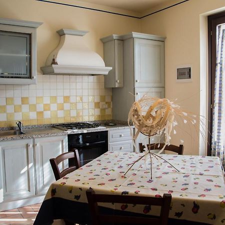 Room In Farmhouse - Apartment In Farmhouse Casolare Dei Fiori Chiesina Uzzanese Exterior foto